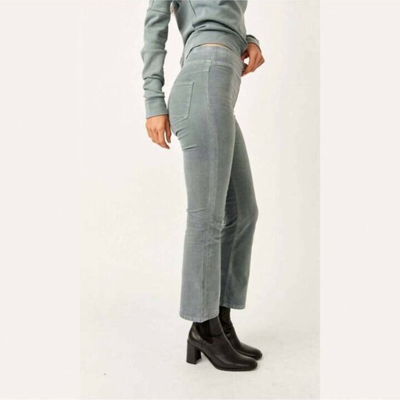 020 We The Free In My Feelings Cropped Slim Flare Velvet Pants NWT Size XS - Picture 5 of 11
